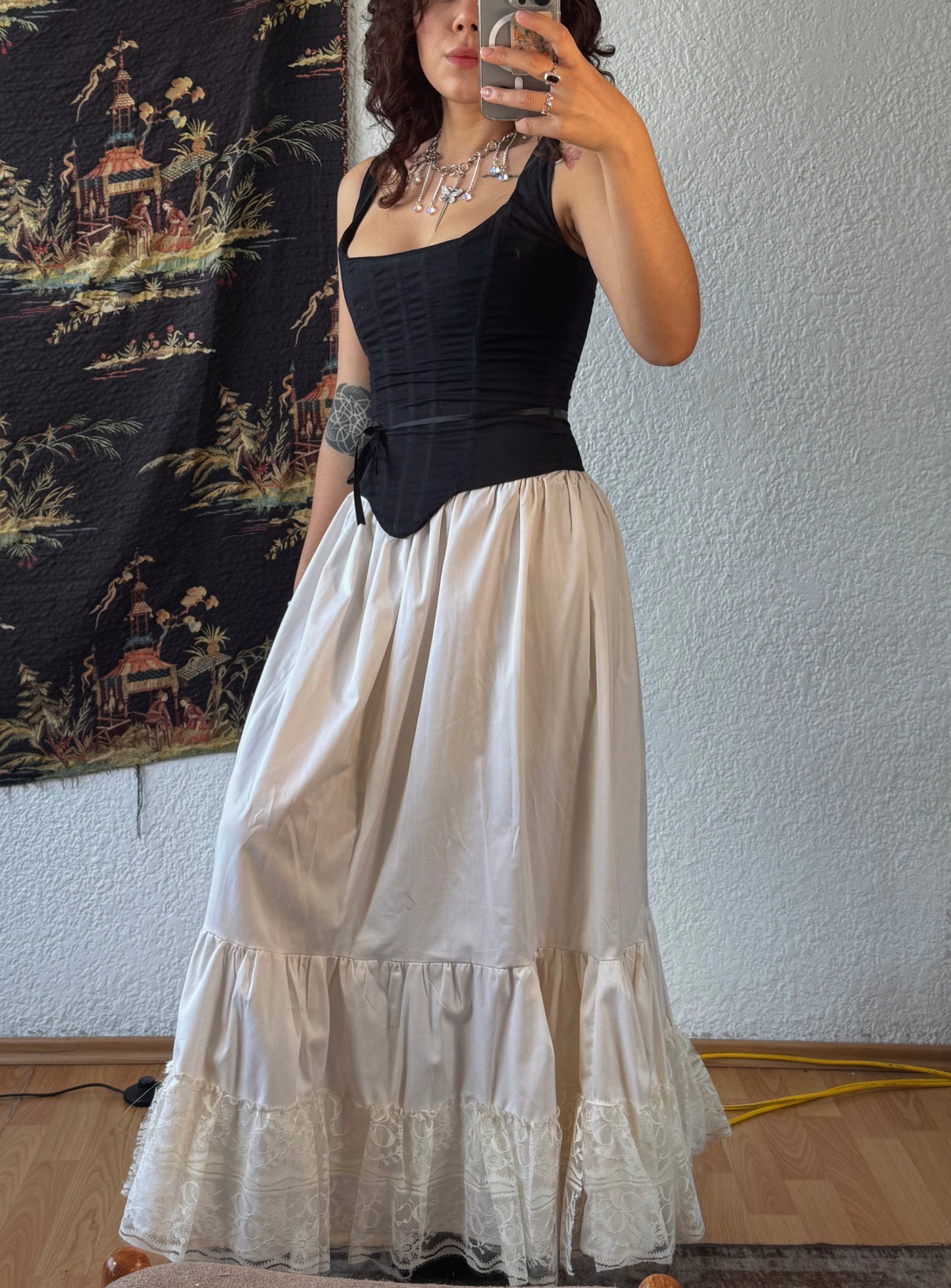 Amira Negro